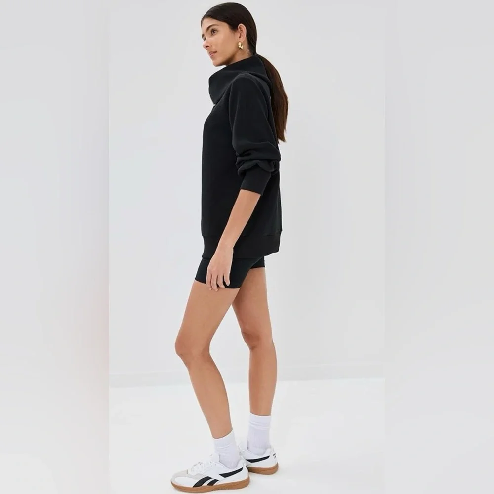 ▪️NWT Varley Vine Ribbed Half-Zip Sweatshirt in Black with Gold Zipper
